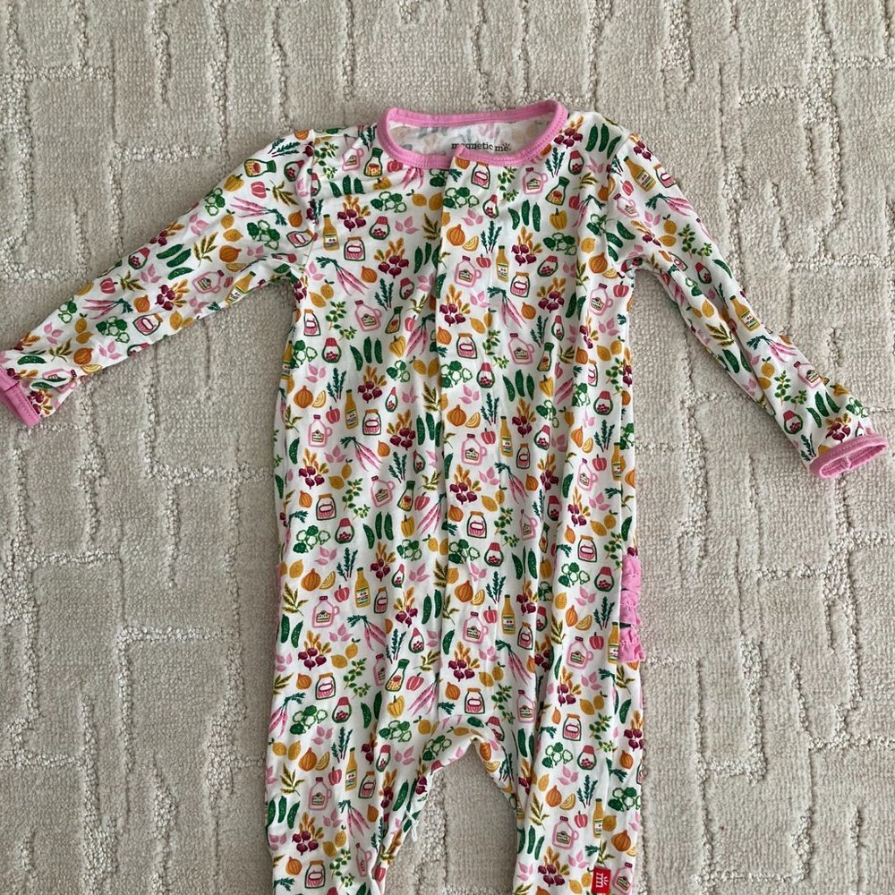 Magnetic Me 6-9 months